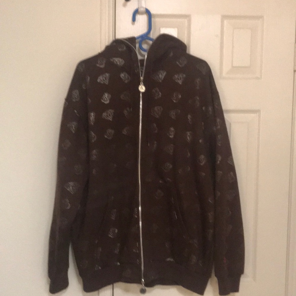 Dark brown sweatshirt with shiny diamond pattern